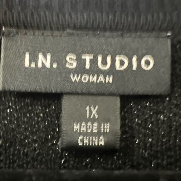 NWT Brand New InStudio Long Sleeve Lightweight Black Sweater w/Silver Sparkle - Picture 4 of 4